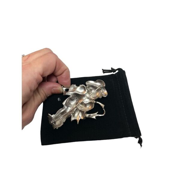 Vintage brushed Silver Brooch - Model on Hummel Little Fiddler Boy with Violin p - Picture 5 of 7